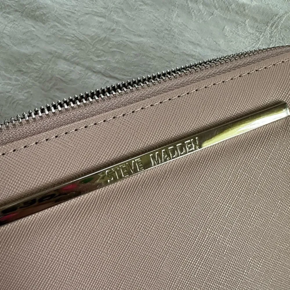 Steve Madden Pink Wallet Wristlet
